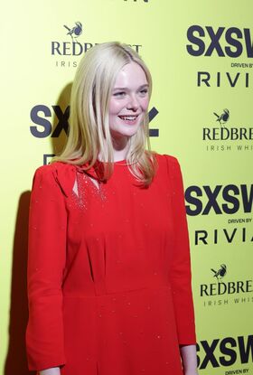 Elle Fanning Nude Leaks OnlyFans Photo 1830