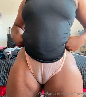 Elle_themuse Nude Leaks OnlyFans Photo 7