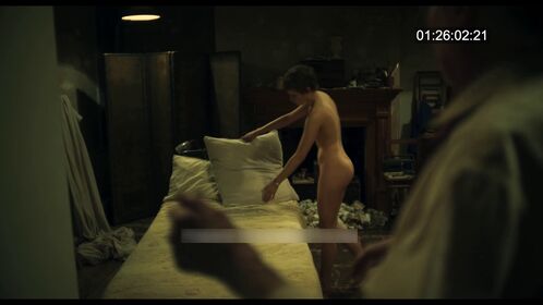 Ellie Bamber Nude Leaks OnlyFans Photo 400