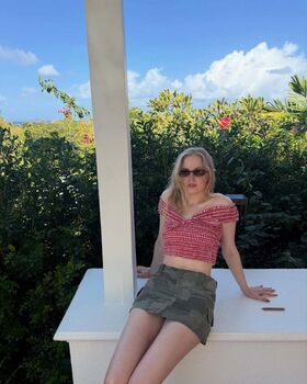 Ellie Bamber Nude Leaks OnlyFans Photo 413