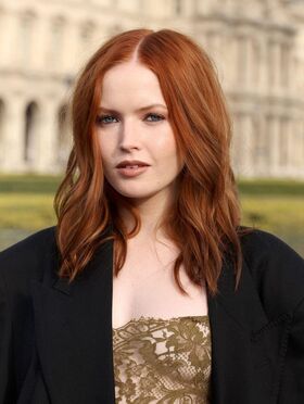 Ellie Bamber Nude Leaks OnlyFans Photo 431