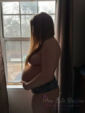 Ellie Brooks Nude Leaks OnlyFans Photo 7