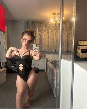 Ellie Cassidy Nude Leaks OnlyFans Photo 1
