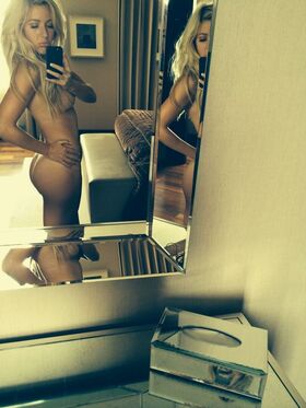 Ellie Goulding Nude Leaks OnlyFans Photo 170