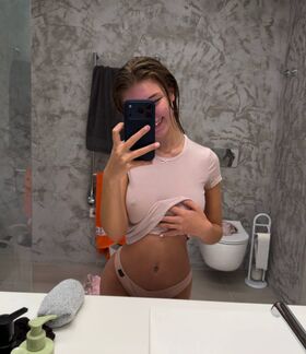 Elsa Bellucci Nude Leaks OnlyFans Photo 28