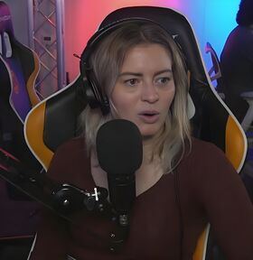 Elyse Willems Nude Leaks OnlyFans Photo 33