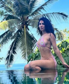 Emeraude Toubia Nude Leaks OnlyFans Photo 60