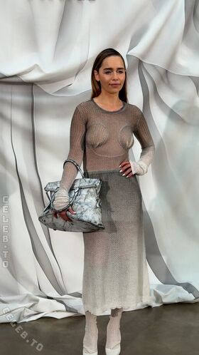 Emilia Clarke Foto filtrada desnuda de OnlyFans 639