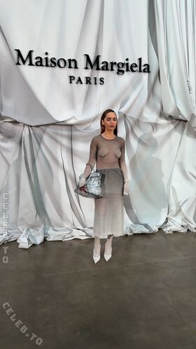 Emilia Clarke Foto filtrada desnuda de OnlyFans 640