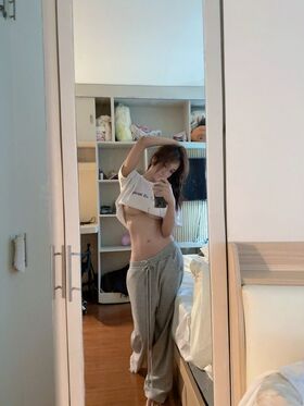 Emiliabear Vuotanut alastonkuva OnlyFans 1