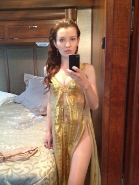 Emily Browning Nude Leaks OnlyFans Photo 35