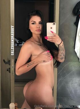 emily_candy_vip Nude Leaks OnlyFans Photo 31