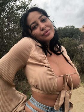 Emily Che Foto filtrada desnuda de OnlyFans 6