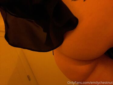 Emily Chestnut Nude Leaks OnlyFans Photo 6