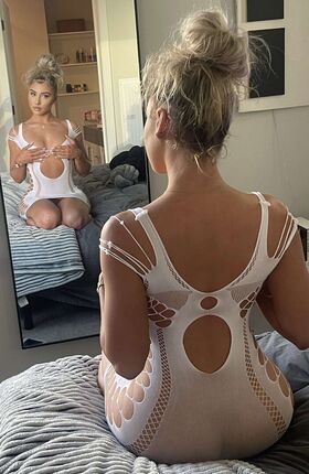 Emily Huff Nude Leaks OnlyFans Photo 9