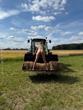 emily peperoni Nude Leaks OnlyFans Photo 30