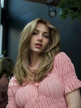 Emily Rudd Foto filtrada desnuda de OnlyFans 190