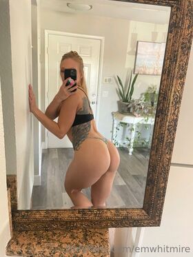 Emily Whitmire Nude Leaks OnlyFans Photo 1