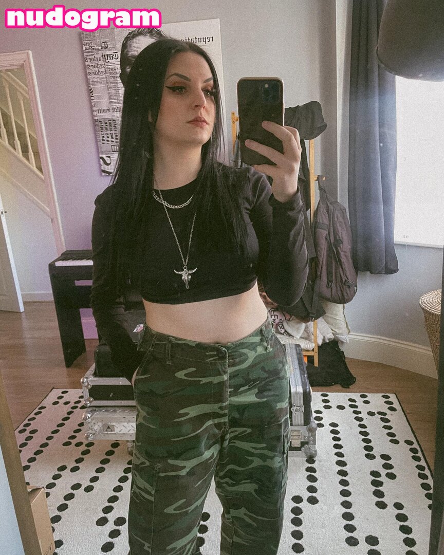 Emma Blackery  emmablackery Nude Leaks OnlyFans Photo 5 - Nudogram v2.0