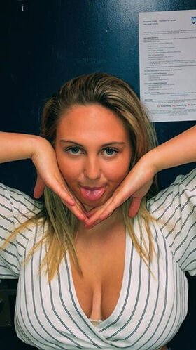 Emma Burzynski नग्न लीक OnlyFans फोटो 42