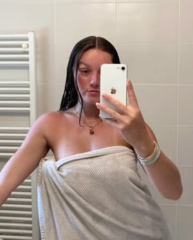 Emma Cottin Nude Leaks OnlyFans Photo 20