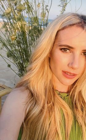 Emma Roberts Nude Leaks OnlyFans Photo 317