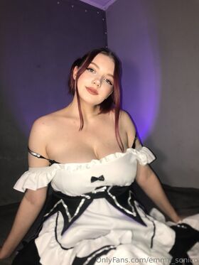 emma_sonico