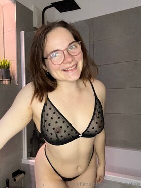 emmaclarkee Vuotanut alastonkuva OnlyFans 2