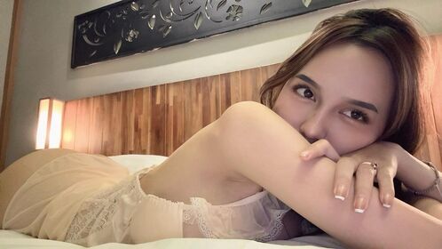 Emmavllryn Nude Leaks OnlyFans Photo 22