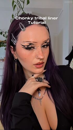 Emmo 유출된 누드 OnlyFans 사진 5