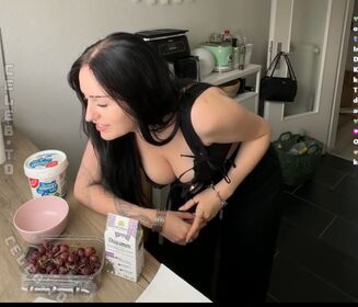 Emmo 유출된 누드 OnlyFans 사진 14