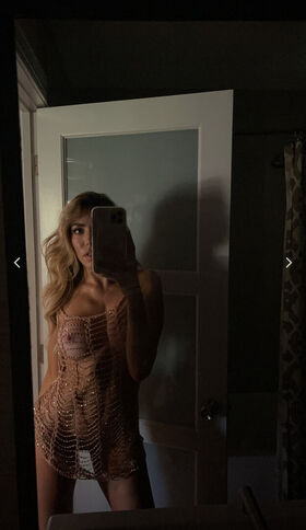 Emmy Corinne Nude Leaks OnlyFans Photo 289