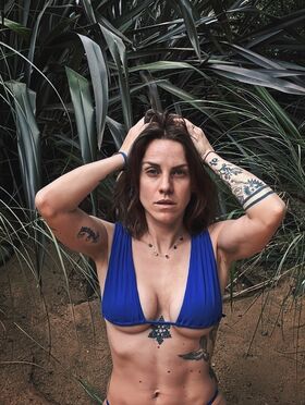 Emy LTR नग्न लीक OnlyFans फोटो 86