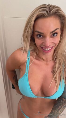 essie_gotback 유출된 누드 OnlyFans 사진 148