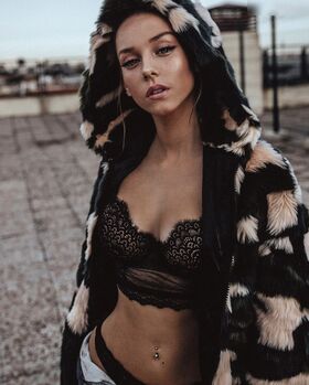 Ester Expósito Nude Leaks OnlyFans Photo 110