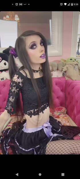 Eugenia Cooney Nude Leaks OnlyFans Photo 3