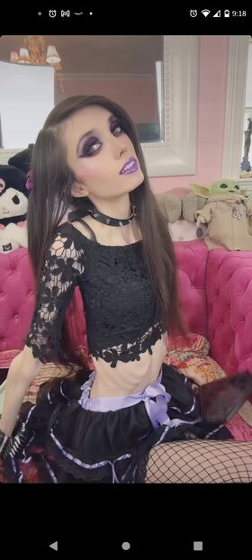 Eugenia Cooney Nude Leaks OnlyFans Photo 5