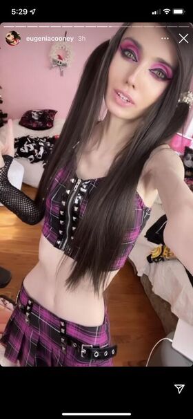 Eugenia Cooney Nude Leaks OnlyFans Photo 6