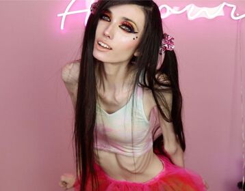 Eugenia Cooney Nude Leaks OnlyFans Photo 7