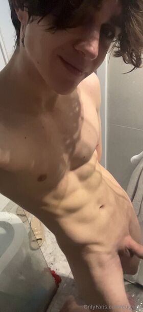 eugxne Nacktes Leaks OnlyFans Foto 4