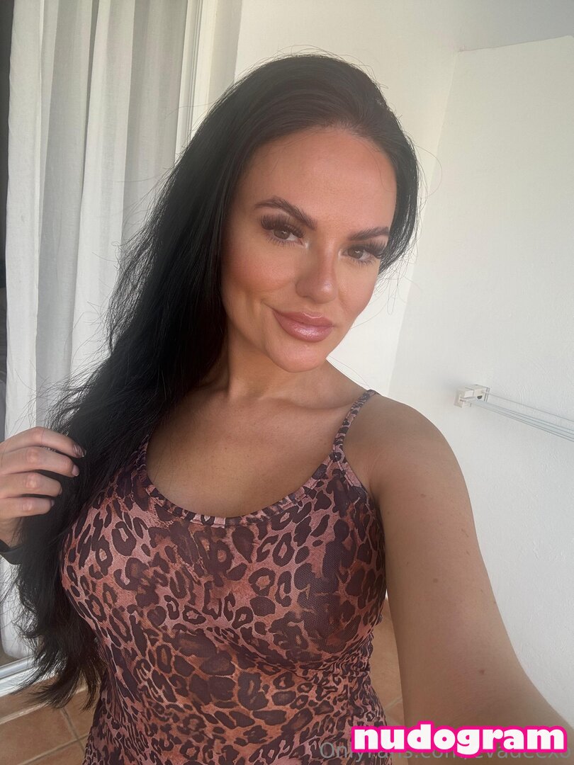 evadeexo  evettexo Foto filtrada desnuda de OnlyFans 60 - Nudogram v2.1