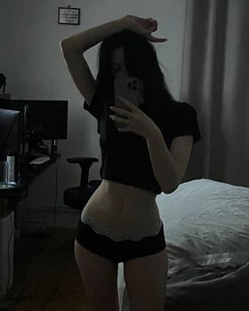 Evalunna Çıplak Sızdırılmış OnlyFans Fotoğrafı 20