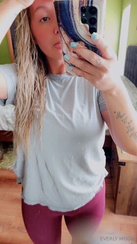 everlymoon Fotografie scursă ilegal OnlyFans dezbrăcată 38