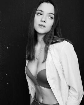 Evgenia Medvedeva Nude Leaks OnlyFans Photo 1