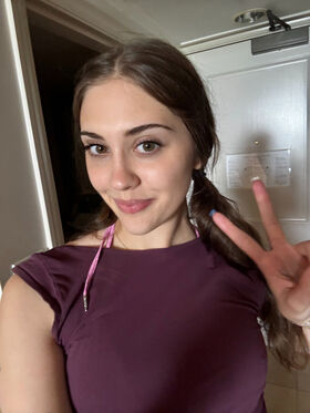 f_iona Procurena gola OnlyFans fotografija 55