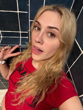 f_iona Procurena gola OnlyFans fotografija 60