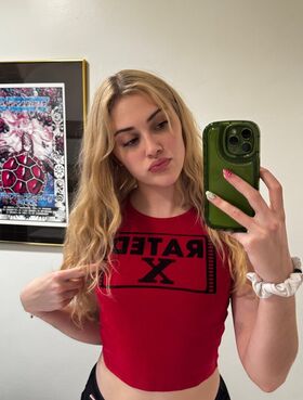 f_iona Procurena gola OnlyFans fotografija 62