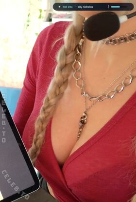 Farbenfuchs Naken läcka OnlyFans foto 514