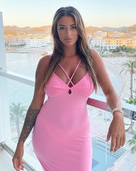 Fati Vazquez Гола изтичане OnlyFans снимка 21