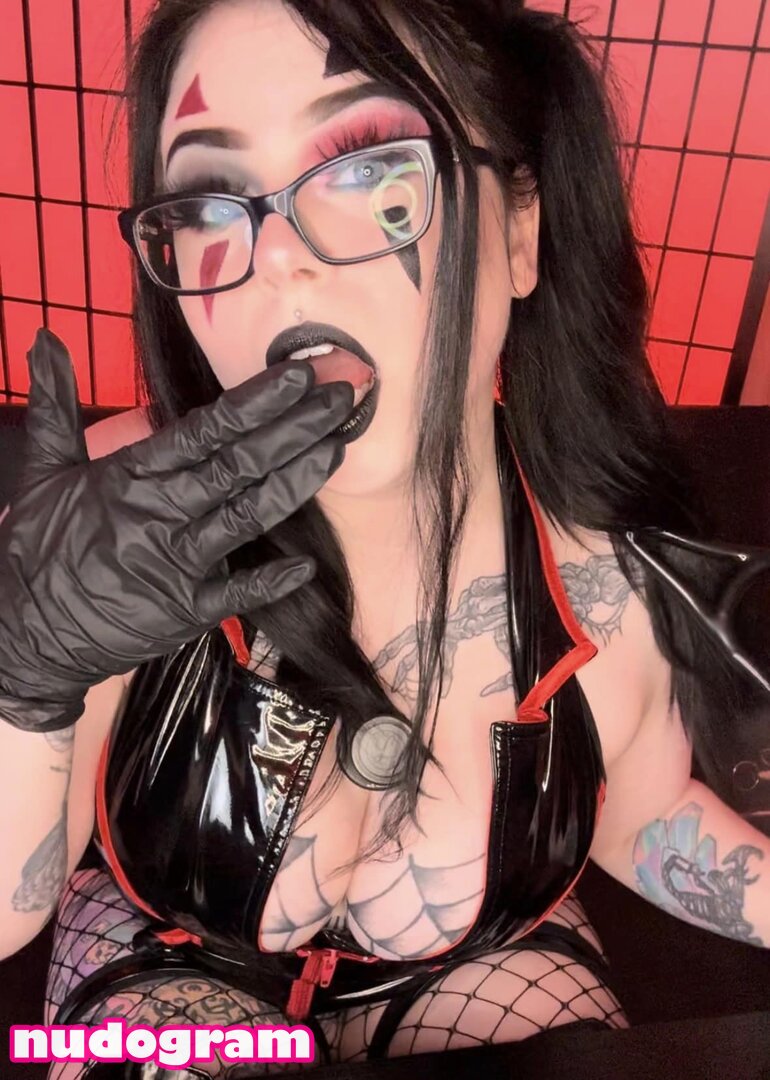 FavGothSlut  Fav_Goth_Slut  Kelsey Ferry Фото утечки OnlyFans обнаженная  №31 - Nudogram v2.1